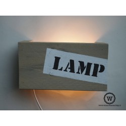 Wandlamp steigerhout | Eigen tekst | Wis en Waarachtig
