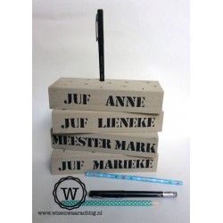 Houten potloden blok met tekst| stoere juffenbedankjes